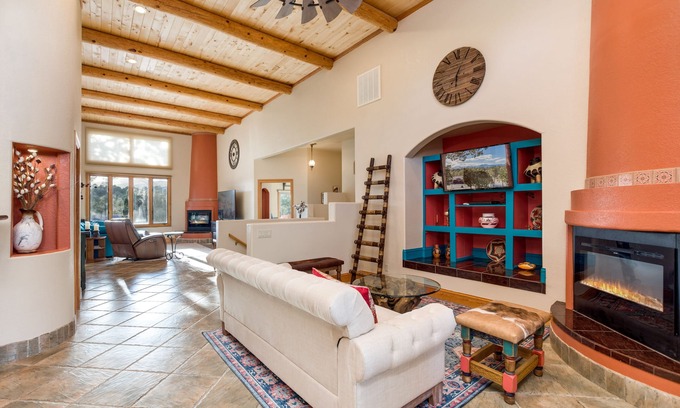 Ruidoso House | Axel's Place- Luxury vacation rental- Your home away from home