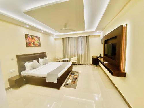 Lucknow Hotel | Ayansh Klyde Inn, Lucknow