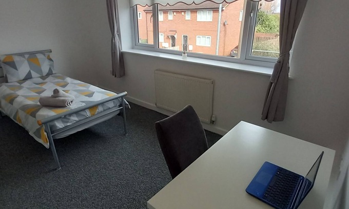 Everton House | Aymoz Stay