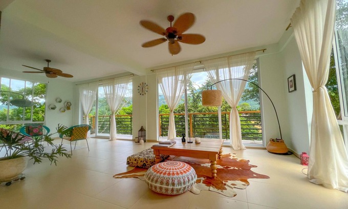 Canaveral House | Azul del Mar Family Suite - Near Tayrona Park with WiFi, AC