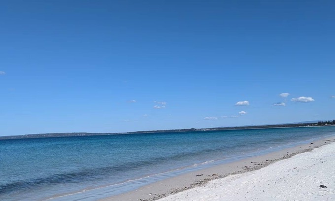 Callala Beach Cottage | Azul haven cottage - 3 bedroom, backyard bliss and 3min from beach!