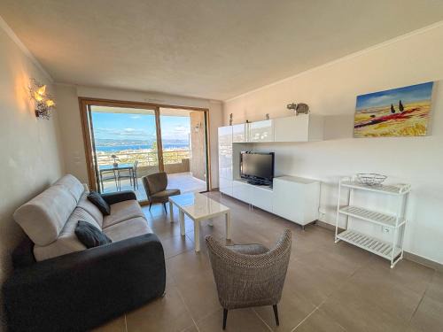 Cavaliere Apartment | Azura - Appartement Climatisé 2 Chambres Terrasse Vue Mer avec Parking Privé Gratuit