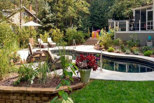 Union Pier House | Azure Forest Pool House