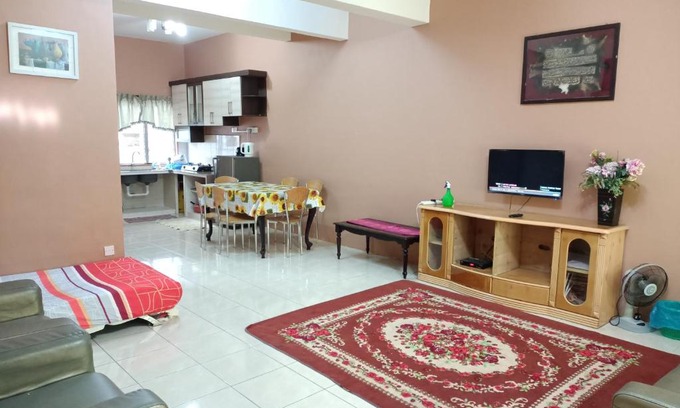 Tanah Rata House | Azzalea Terrace House 4 @ Taman Royal Lily