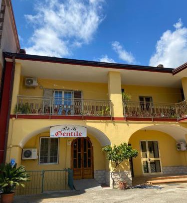 Castel Morrone Bed & Breakfast | B&B Gentile