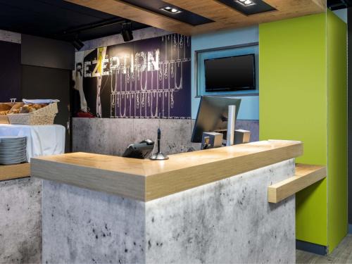 Benrath Hotel | B&B HOTEL Düsseldorf-Hilden
