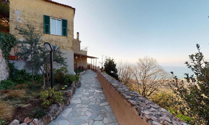 Borgio Verezzi Bed & Breakfast | B&B La Canonica - Svegliarsi a Verezzi