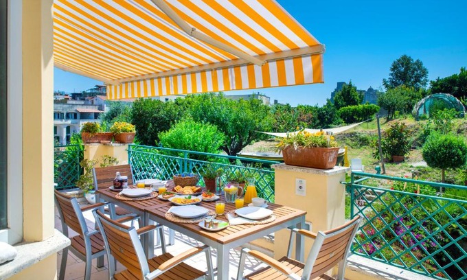 Ischia Porto Bed & Breakfast | B&B Marcantonio - Ischia Ponte
