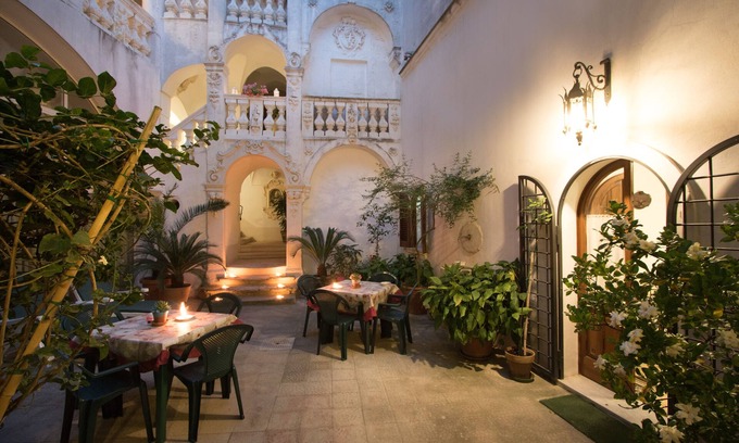 Salve Bed & Breakfast | B&B Palazzo Ceuli - Delightful apartment in a period building