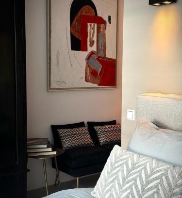 Amsterdam East Bed & Breakfast | B&B Urban Oasis with Free Parking