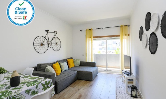 Albardeira Apartment | B11 - Beach Way Apartment