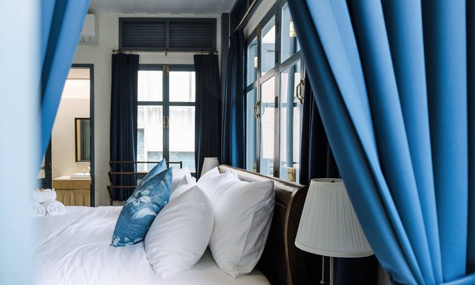 Bang Rak Hotel | Baan Vajra