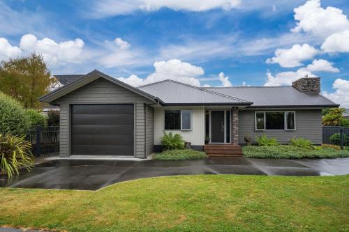 Taupo House | Bach 32 - Taupo Holiday Home