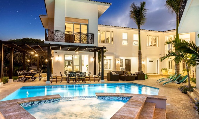 Bavaro House | Bachelor Party´s Heaven with Chef and Daily Housekeeping
