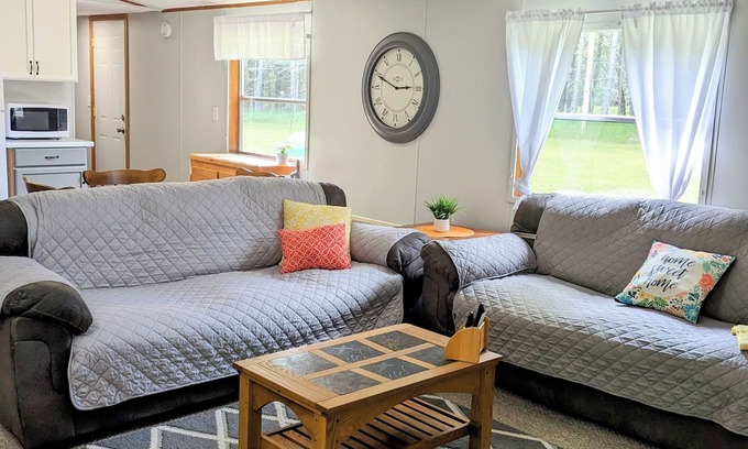 Dunbar House | Backroad Pines HideawaynYour ATV & Waterfall Adventure Basecamp!