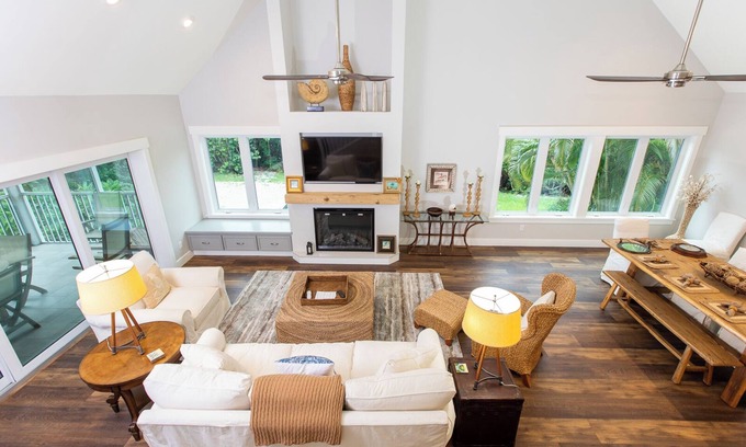 Sanibel House | BADGER BEACH - East End of Sanibel Home