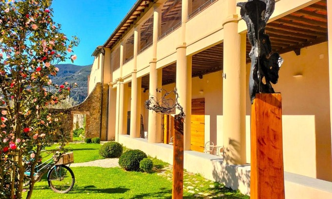 Camaiore Bed & Breakfast | Badia Giulia Prestigious Historical B&B, Camaiore - Adults Only - No Pets