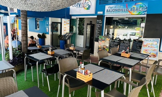 Torremolinos Bed & Breakfast | Bajondillo Beach Cozy Inns