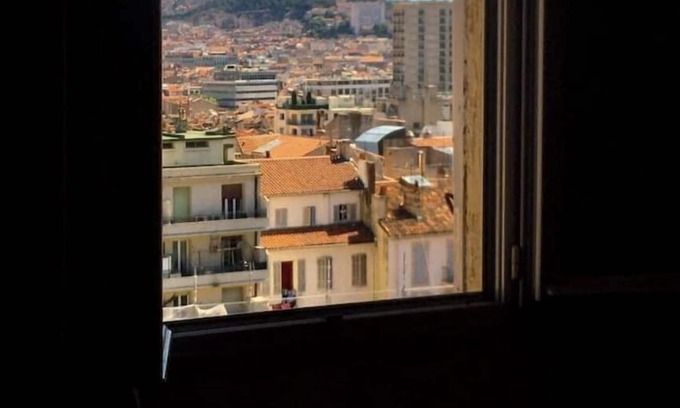 Saint-Lazare Apartment | Balcon Saint-charles, vue Splendide, Grand T2