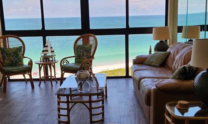 Sand Key Condo | BALCONY HEATED POOL SPA OCT 18-NOV 1nDEC7-20 JAN3-17 MAR 14-28 APR4-18 &18-MAY2