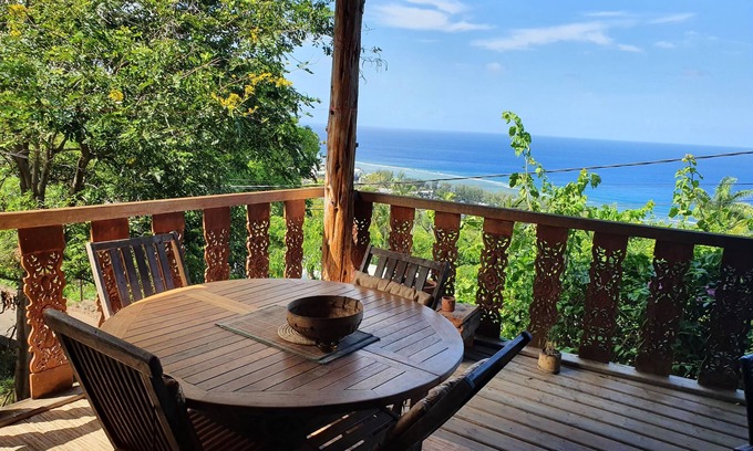 Saint-Leu House | Balinese cottage: Bali Serenity Home