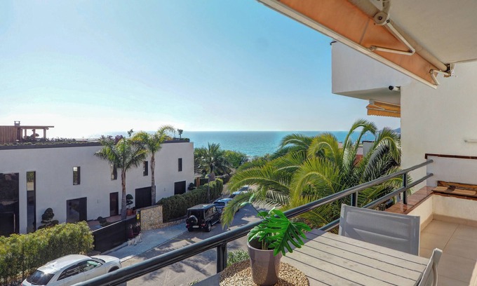 Sitges Apartment | Balmins White by Hello Homes Sitges