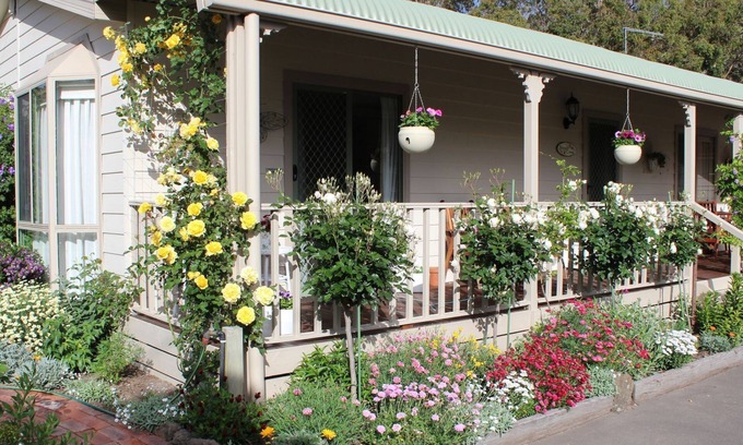 Balnarring Beach House | Balrose Cottage - Close to Beach, Vineyards, Golf, Bird watching, scenery