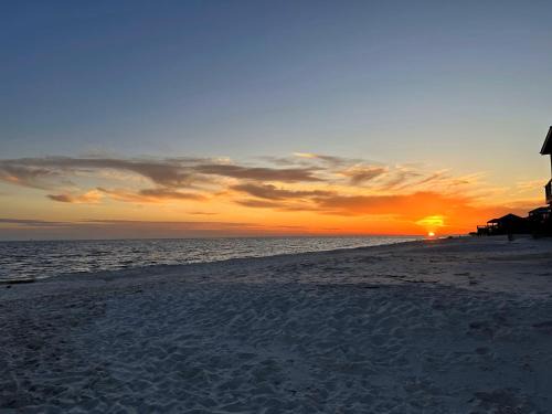 Dauphin Island House | Bama Breeze
