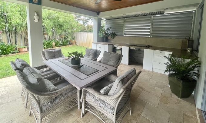 Mermaid Beach House | Bamboo Breeze by Nobbys - Luxury Family Home