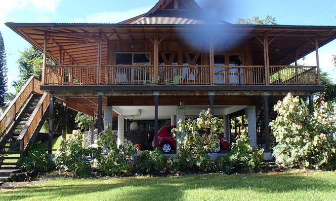 Hilo House | Bamboo Getaway Hilo Hawaii. Gorgeous island style Bamboo House, Steps to ocean