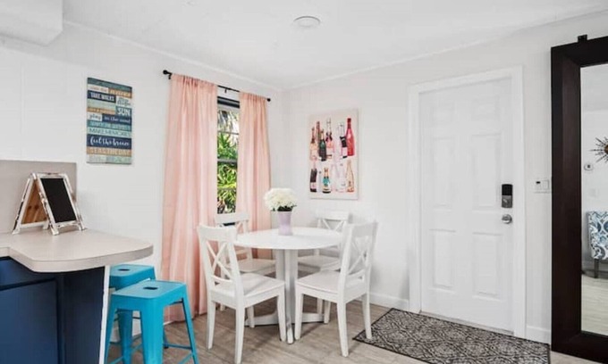 East Naples House | Bamboo Oasis A - 5 miles to Beach & Downtown