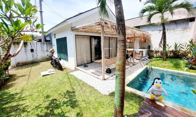 Babakan Villa | Banana VILLA w/private POOL near Canggu