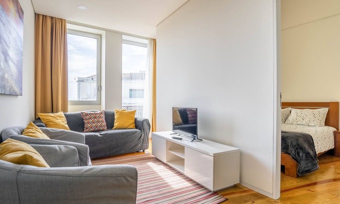 Povoa De Varzim Apartment | Banho de Mar 21 by LovelyStay