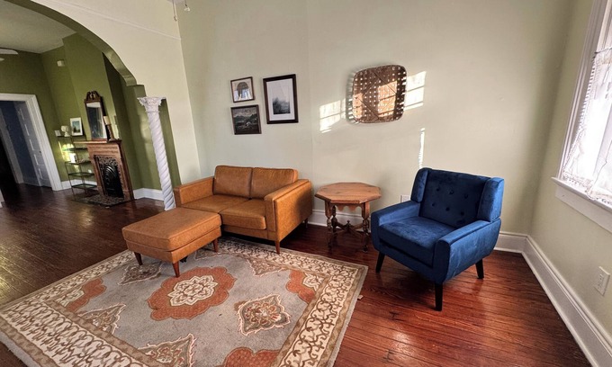 Mid-City House | Banks St. Beauty - Walkable, Fun