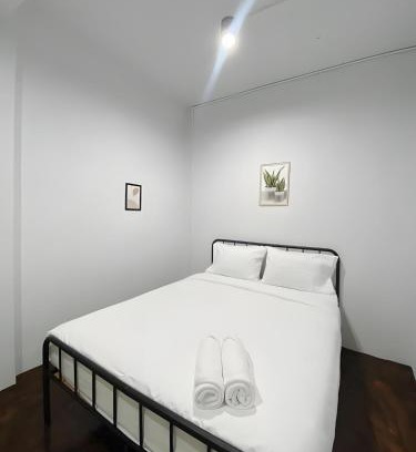 San Chao Pho Suea Apartment | BAO The Giant Swing เสาชิงช้า San Chao Pho Suea - ศาลเจ้าพ่อเสือ xPro