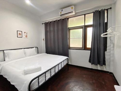 San Chao Pho Suea Apartment | BAO The Giant Swing - Sao Chingcha - เบา ศาลเจ้าพ่อเสือ เสาชิงช้า