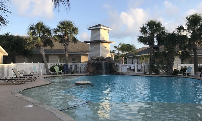 Corpus Christi House | Barefoot Beach Getaway!