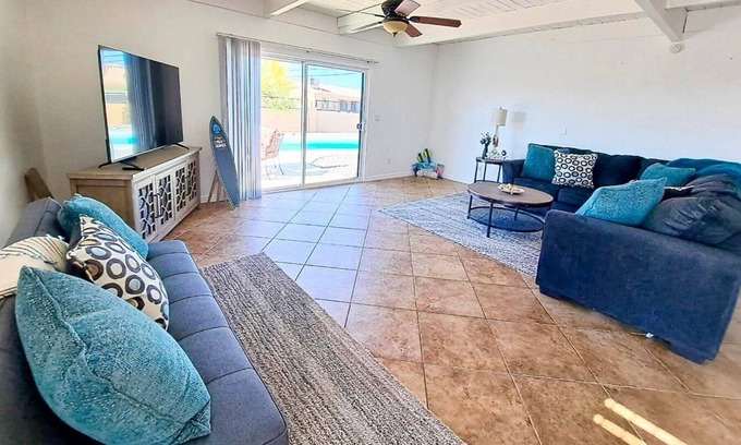 Lake Havasu City House | Barefoot Bungalow in the heart of Downtown Lake Havasu City