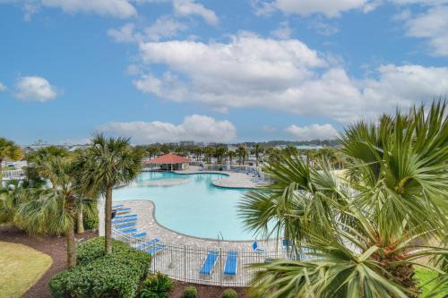North Myrtle Beach Apartment | Barefoot Resort Condo about 2 Mi to Beach Access!