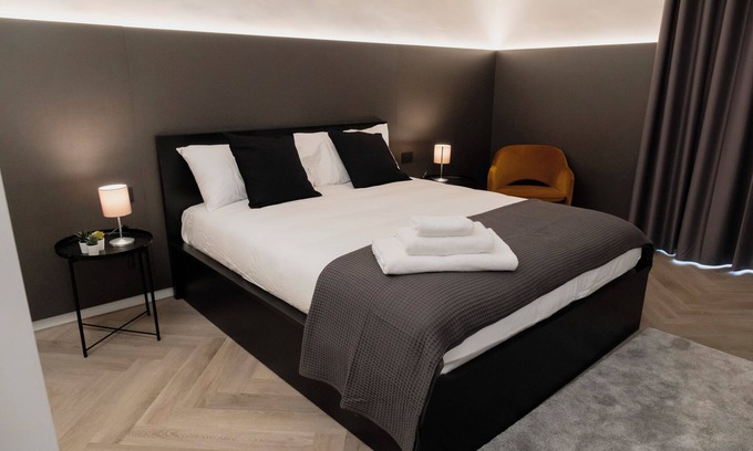 Taranto House | BARNEYS DESIGN APARTMENT