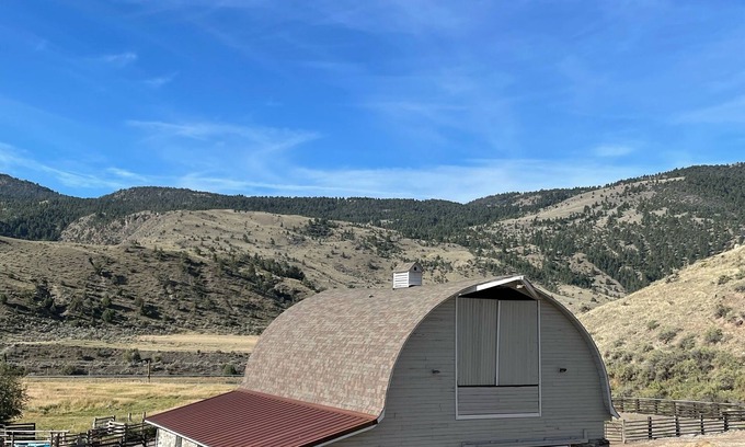 Gardiner House | Barnhouse at Slip & Slide Ranch