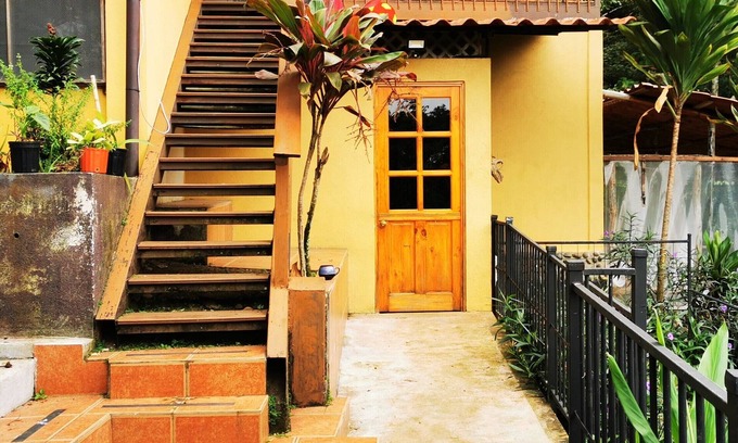 San Antonio Apartment | Barrio La Nuez, Casa Paraiso