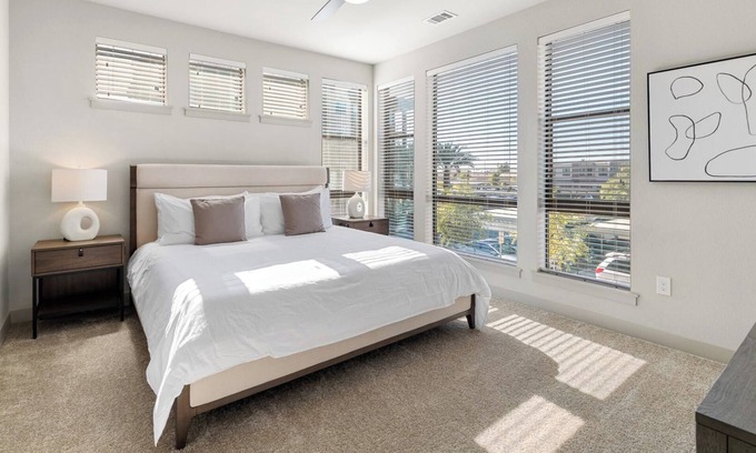 Indianapolis Apartment | Barsala l 2BD with Pool, Fitness & Mini Golf at Castleton
