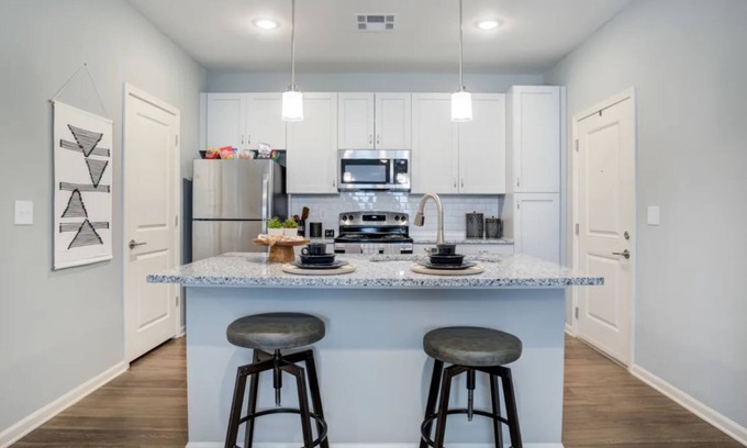 Madison Apartment | Barsala l Spacious 2BD condo, pet friendly