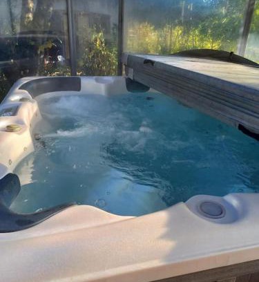 Neffes House | Bas de villa, 2 terrasses, piscine, SPA, sauna.