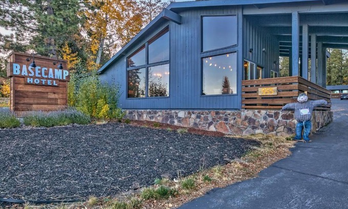 Tahoe City Hotel | Basecamp Tahoe City