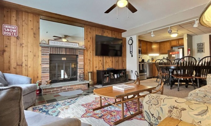 Killington Apartment | BaseLoj - Pool, Firepit, Bike to Mountain!