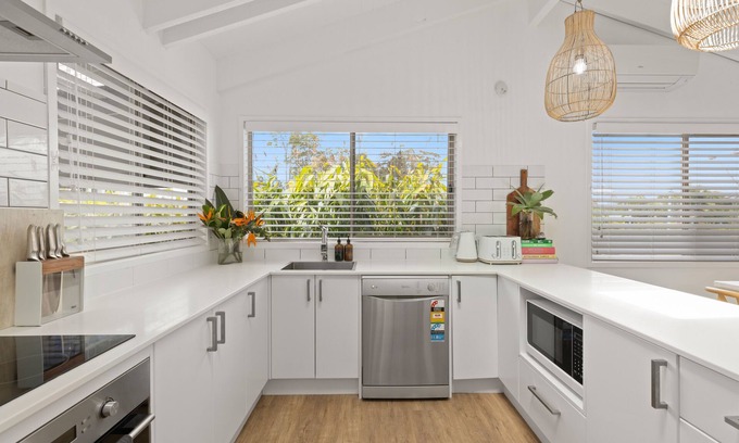 St. Georges Basin House | Basin Abode - Water views & pet friendly