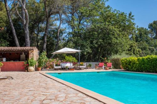 La Roquebrussanne Bed & Breakfast | Bastide Lou Pèbre D’aï