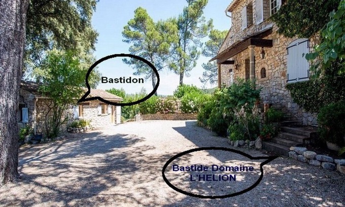 Taradeau House | BASTIDON DOMAINE L'HELION 6 PERSONNES piscine 12mx6m au sel